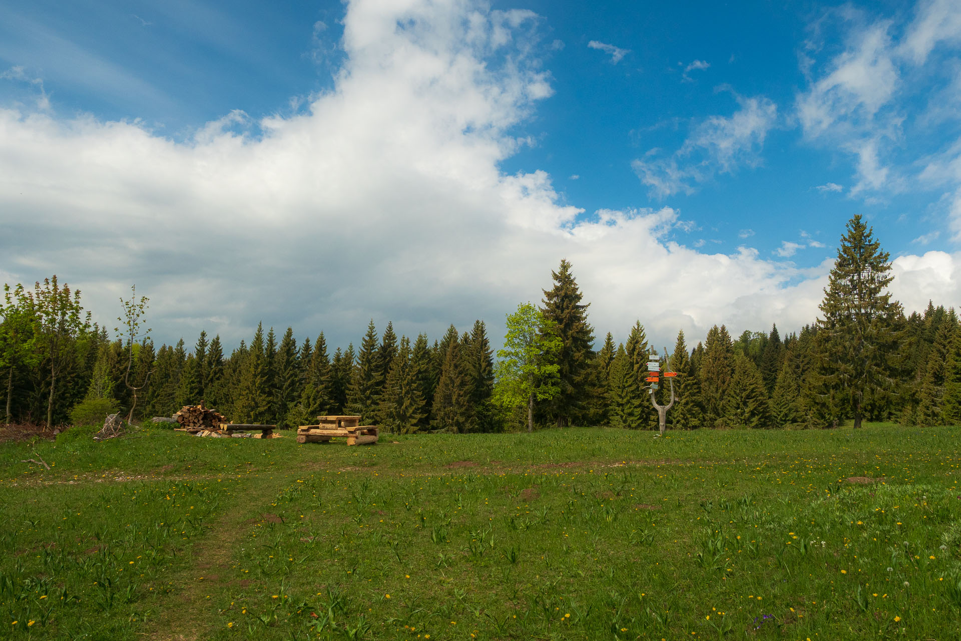 Muránsky hrad z Nižnej Kľakovej (Muránska planina)