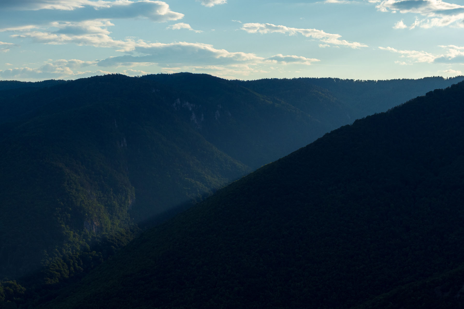 Muránsky hrad z Nižnej Kľakovej (Muránska planina)