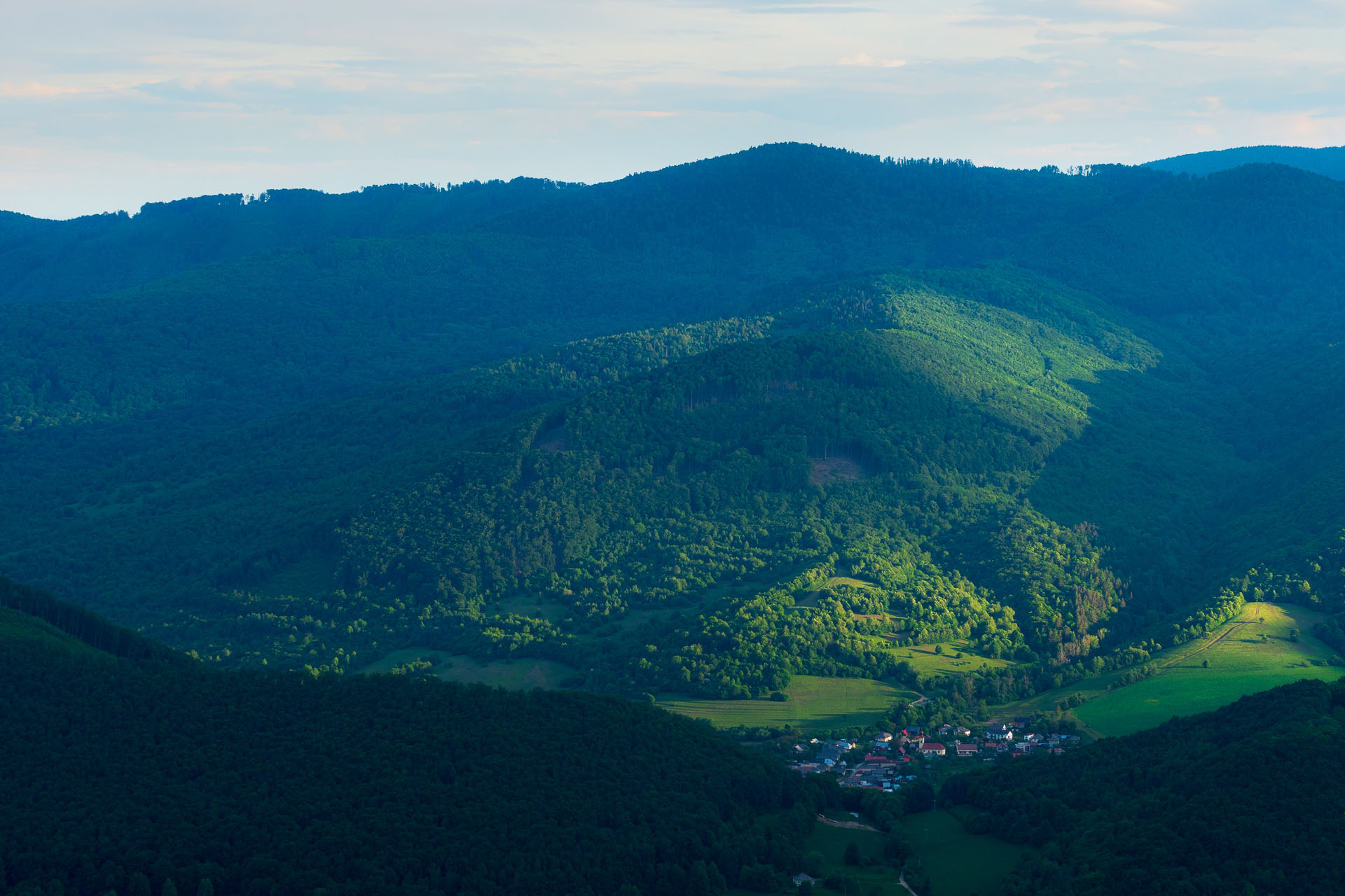 Muránsky hrad z Nižnej Kľakovej (Muránska planina)