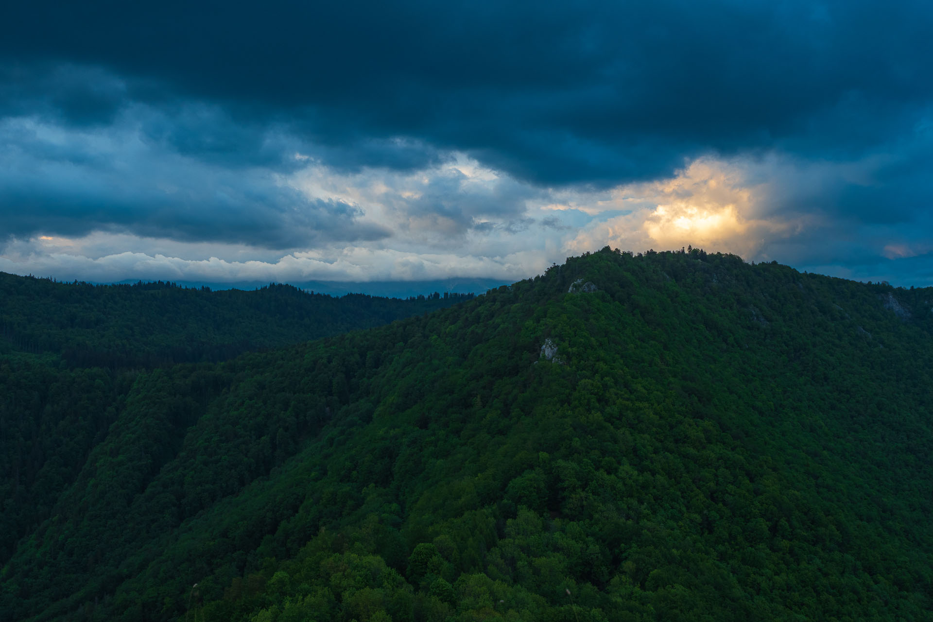 Muránsky hrad z Nižnej Kľakovej (Muránska planina)