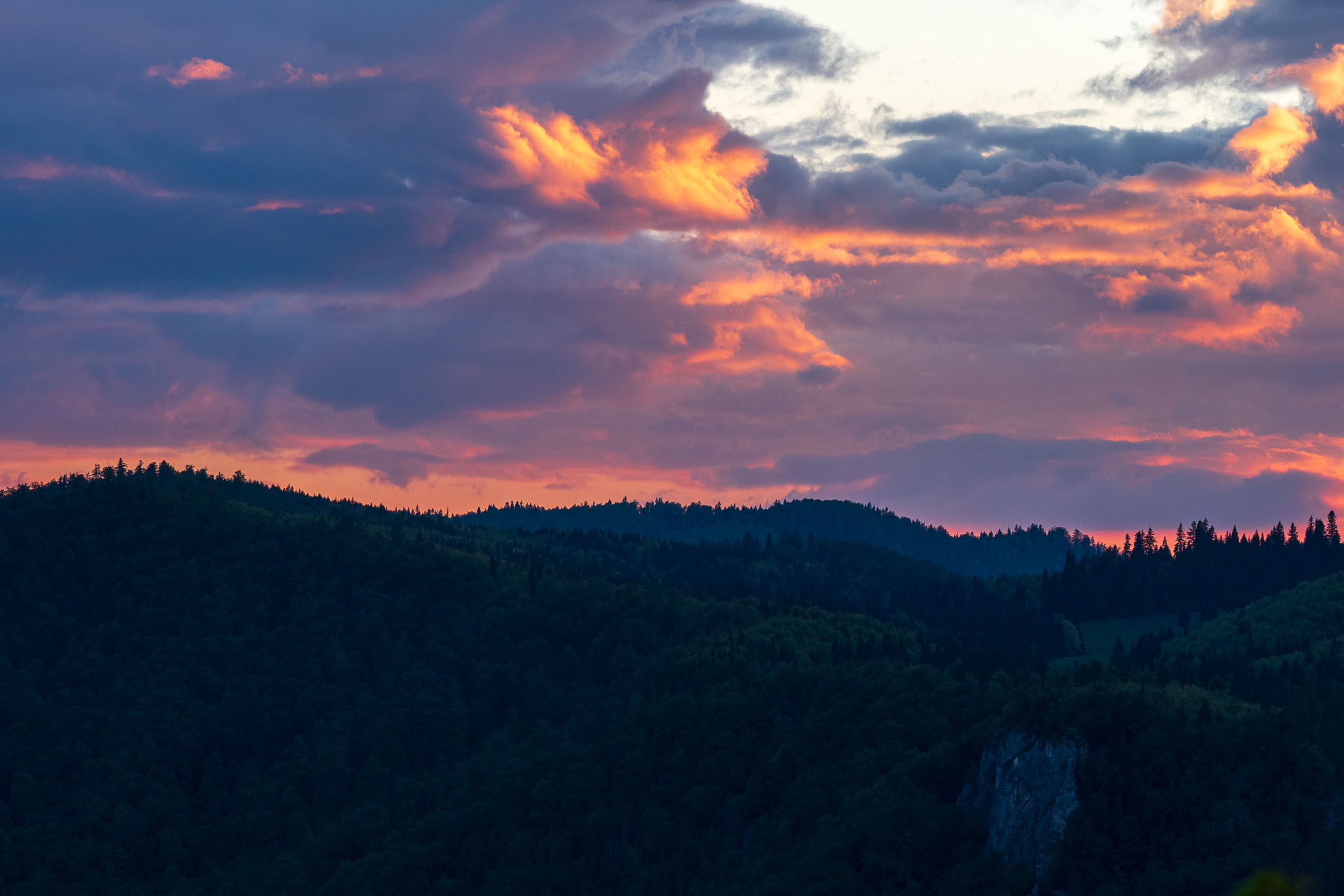 Muránsky hrad z Nižnej Kľakovej (Muránska planina)