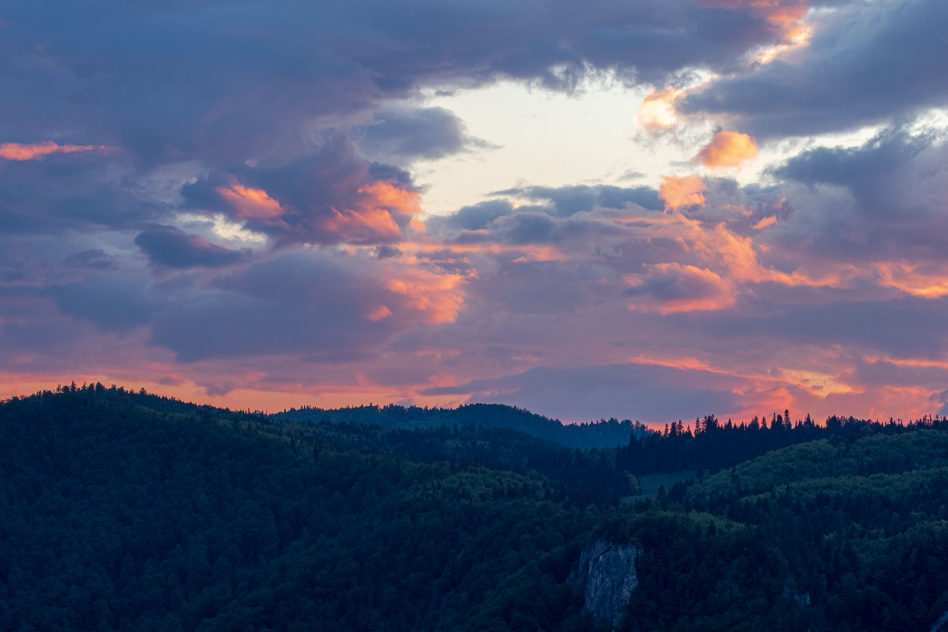 Muránsky hrad z Nižnej Kľakovej (Muránska planina)