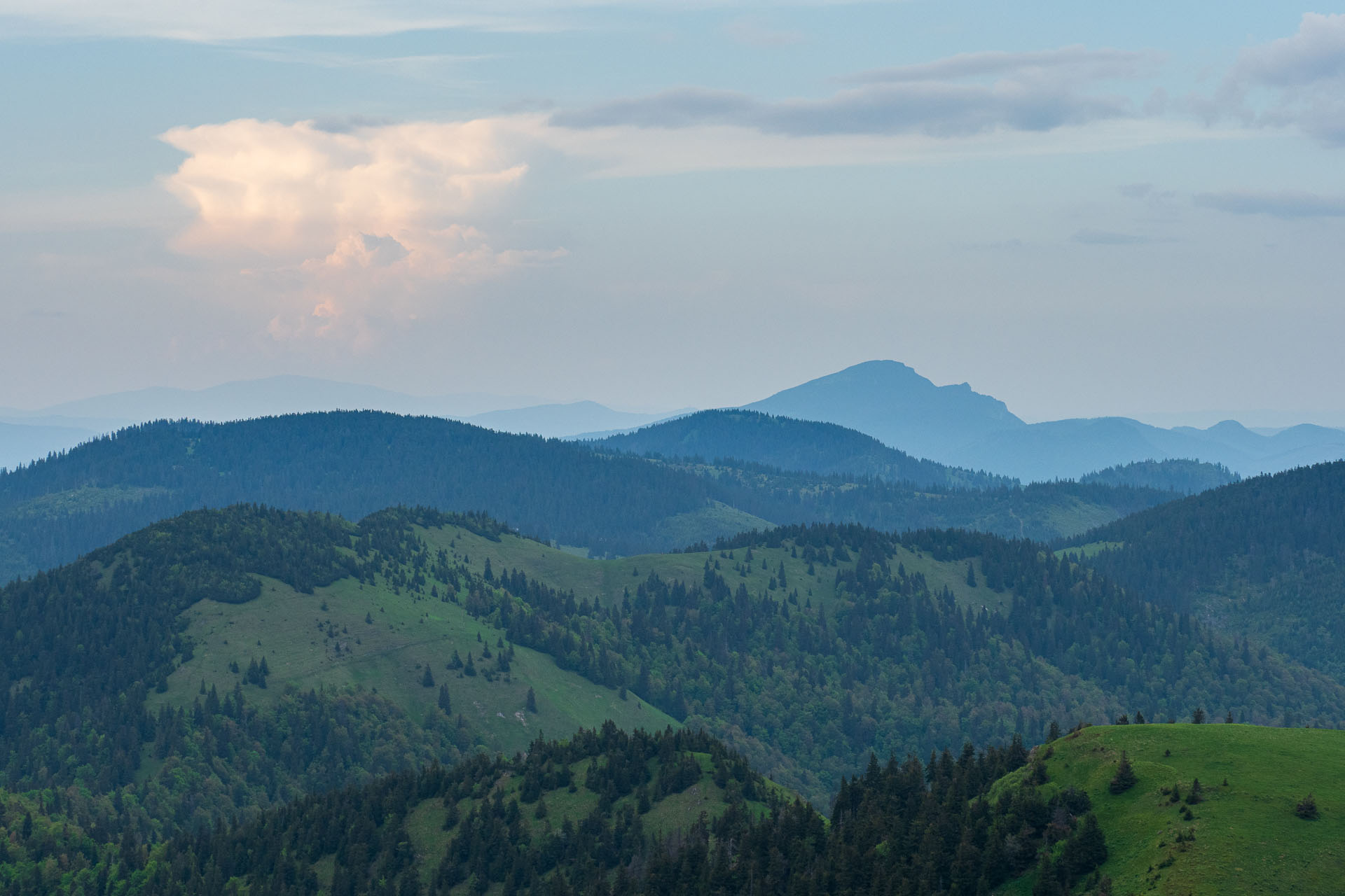 Rakytov od vojenskej zotavovne Granit Smrekovica (Veľká Fatra)