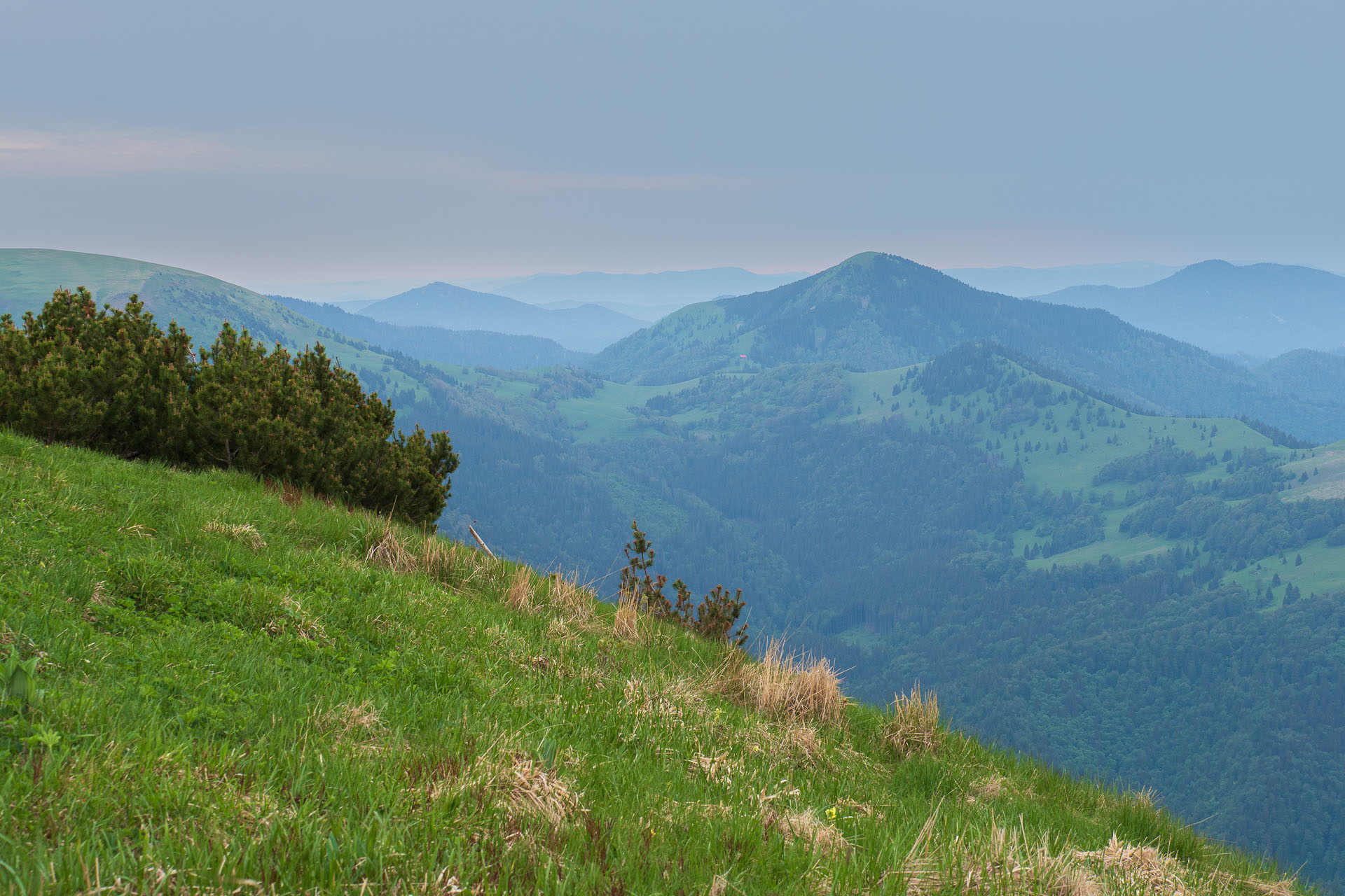 Rakytov od vojenskej zotavovne Granit Smrekovica (Veľká Fatra)