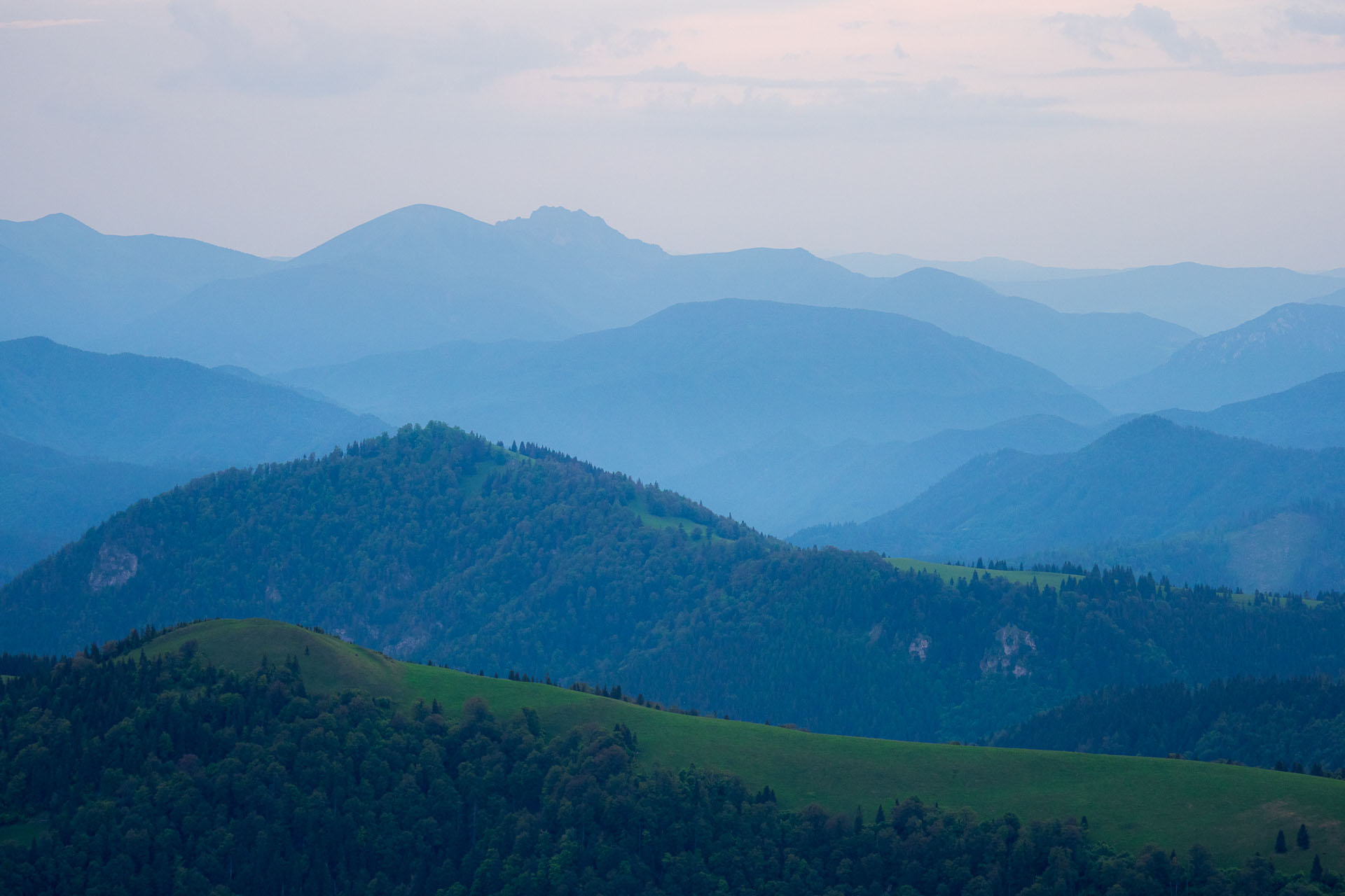 Rakytov od vojenskej zotavovne Granit Smrekovica (Veľká Fatra)