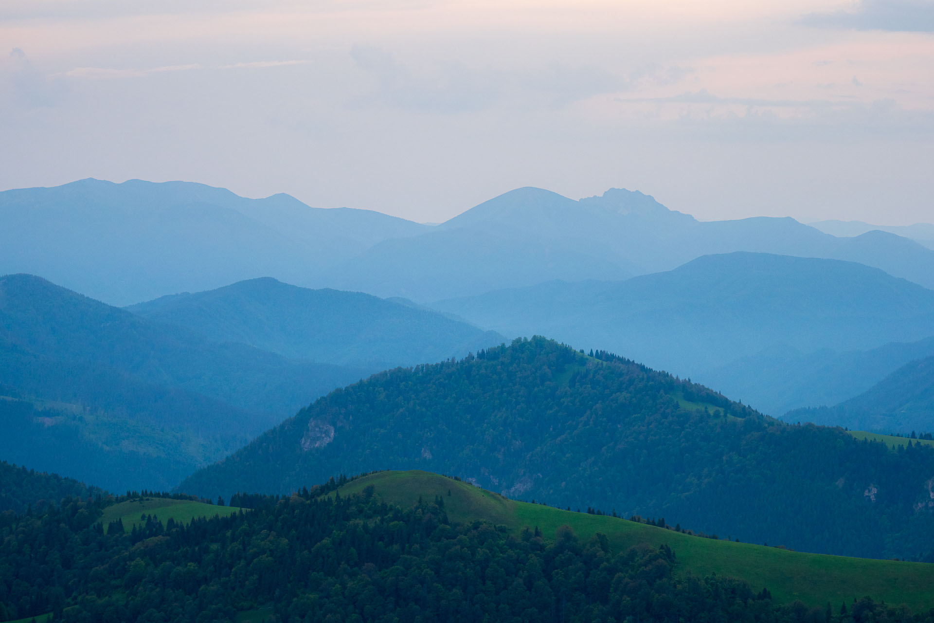 Rakytov od vojenskej zotavovne Granit Smrekovica (Veľká Fatra)