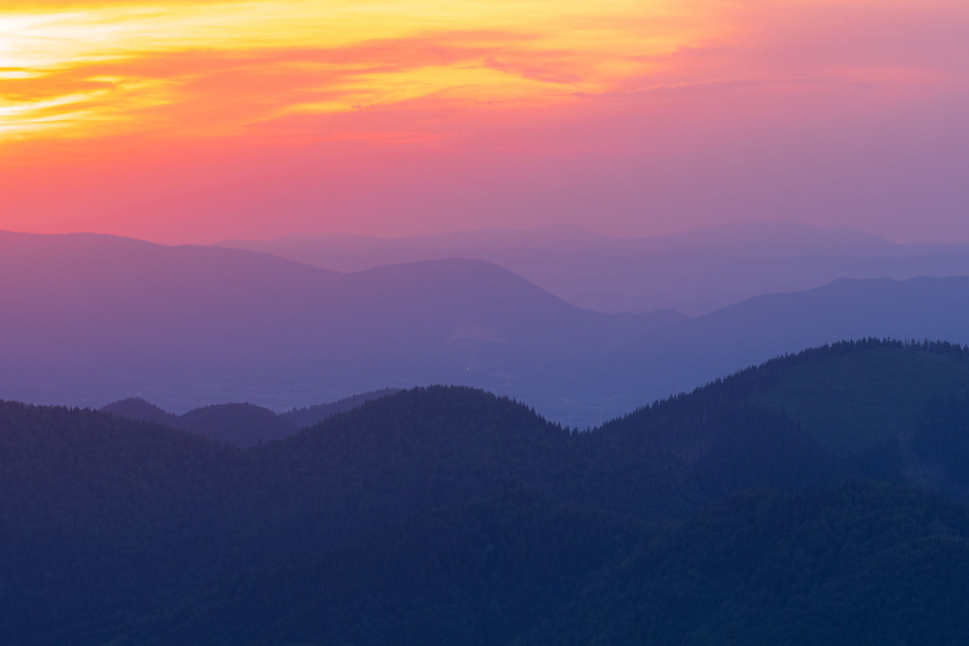 Rakytov od vojenskej zotavovne Granit Smrekovica (Veľká Fatra)