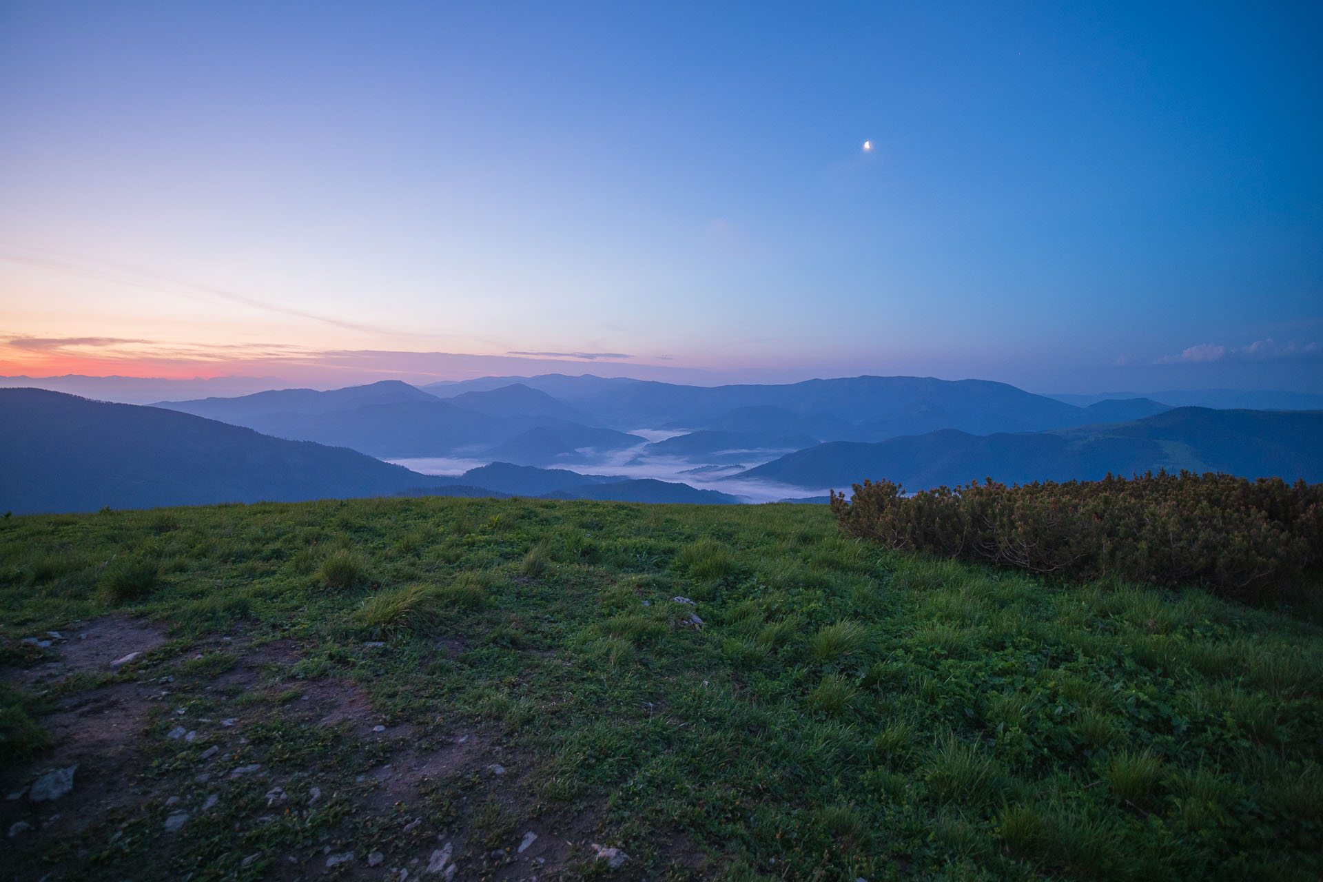 Rakytov od vojenskej zotavovne Granit Smrekovica (Veľká Fatra)