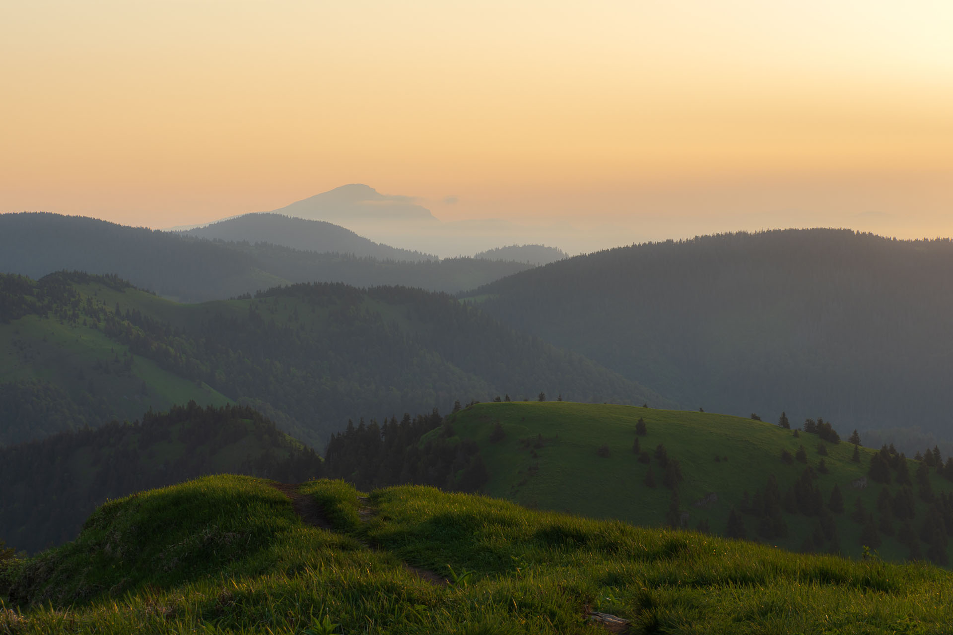 Rakytov od vojenskej zotavovne Granit Smrekovica (Veľká Fatra)