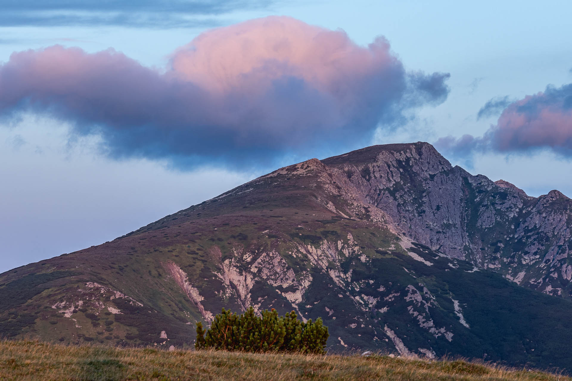 Rovná hoľa z Vyšnej Boce (Nízke Tatry)