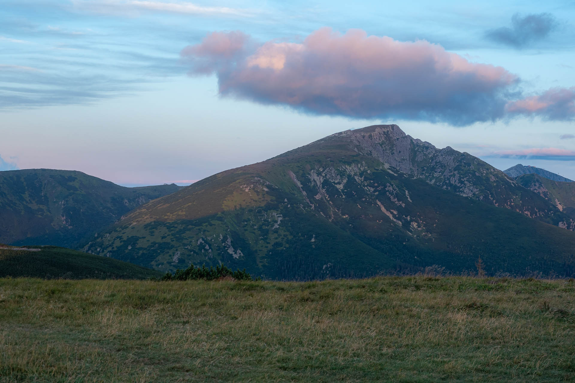 Rovná hoľa z Vyšnej Boce (Nízke Tatry)