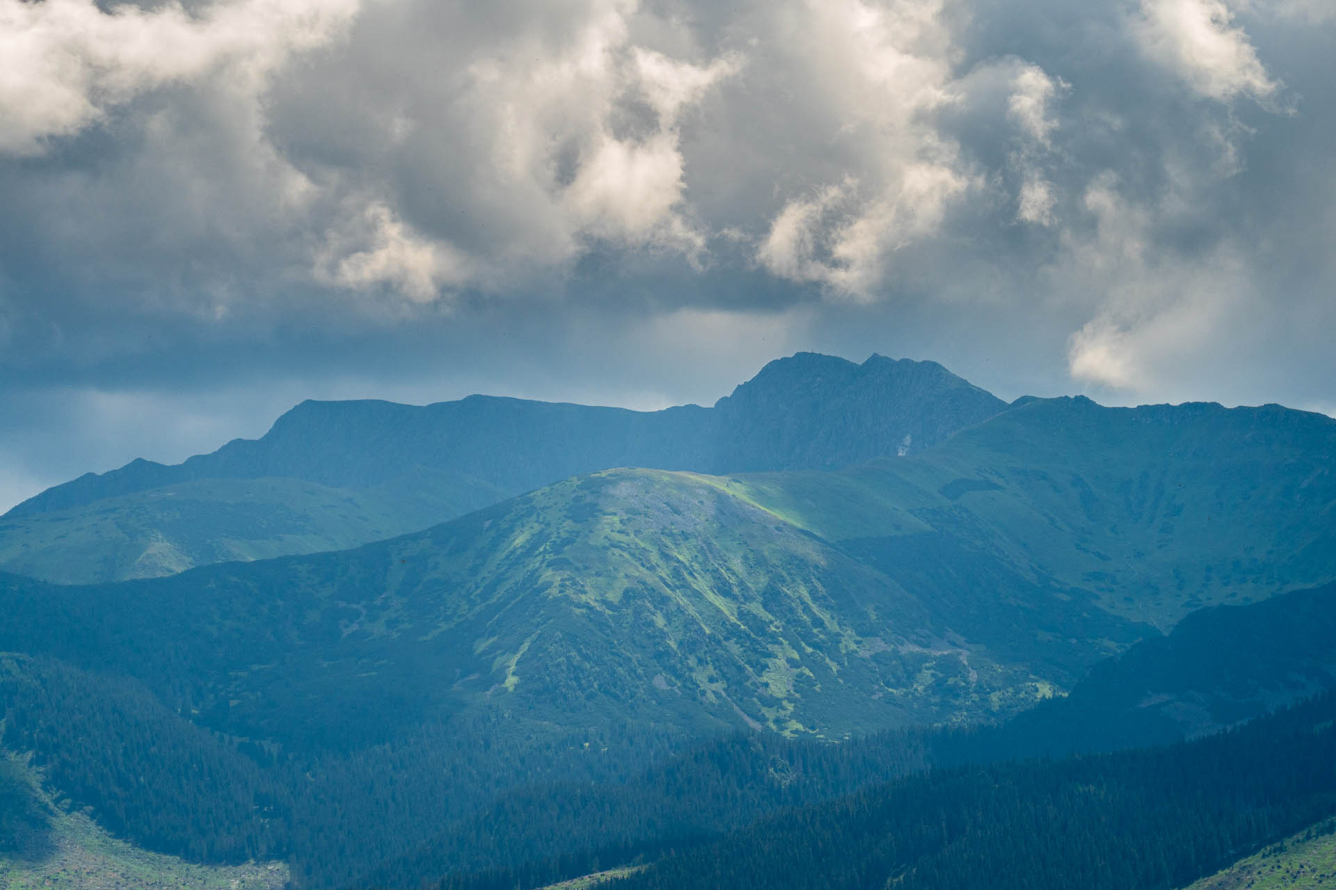 Siná od Demänovskej jaskyne slobody (Nízke Tatry)