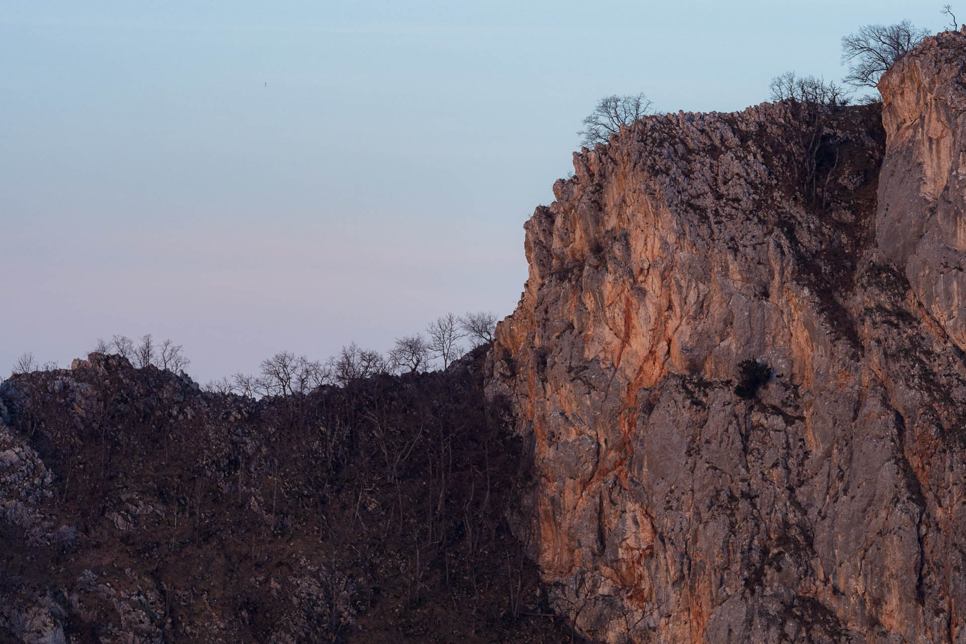 Vyhliadka v Zádieli z Hačavy (Slovenský kras)