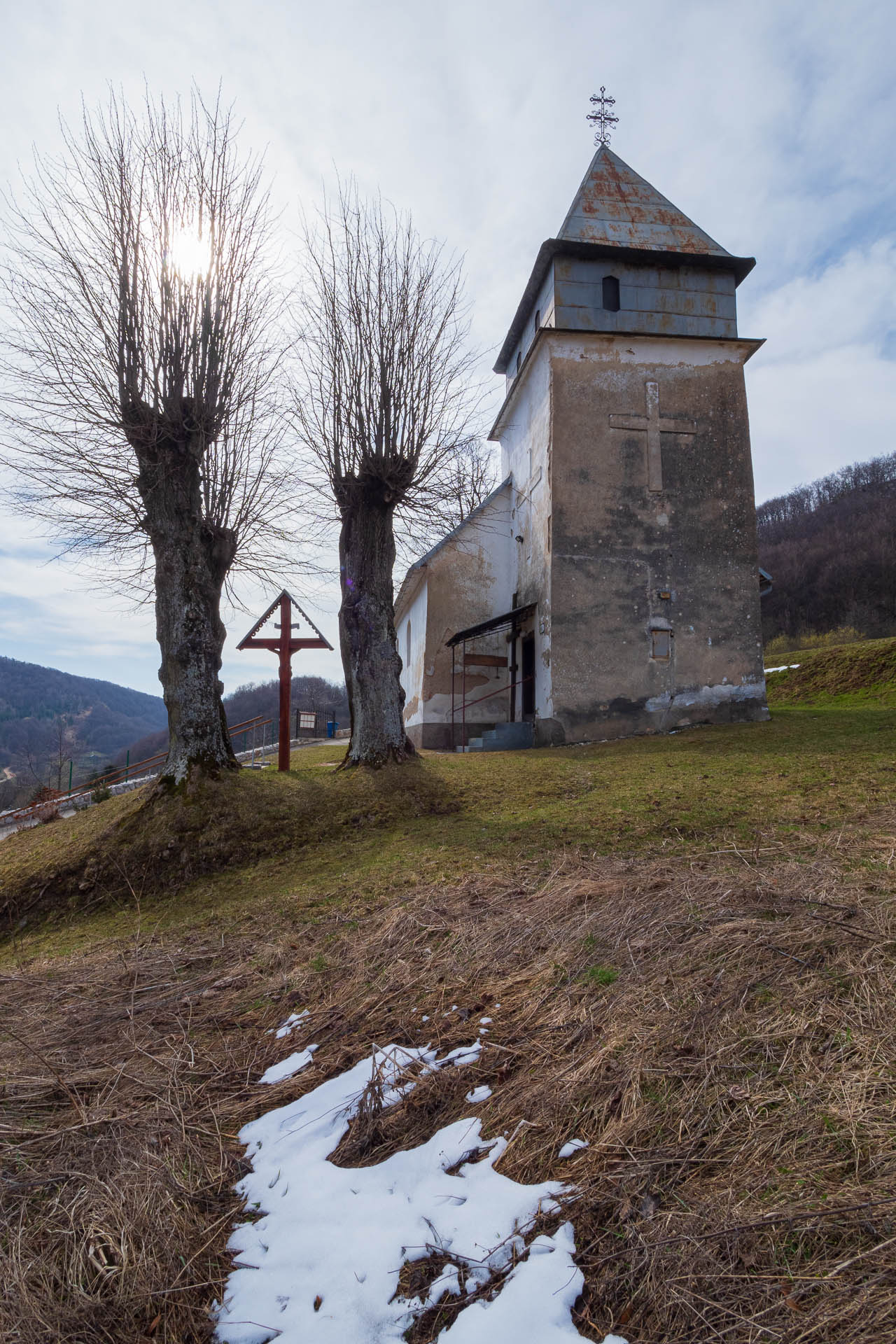 Vyhliadka v Zádieli z Hačavy (Slovenský kras)