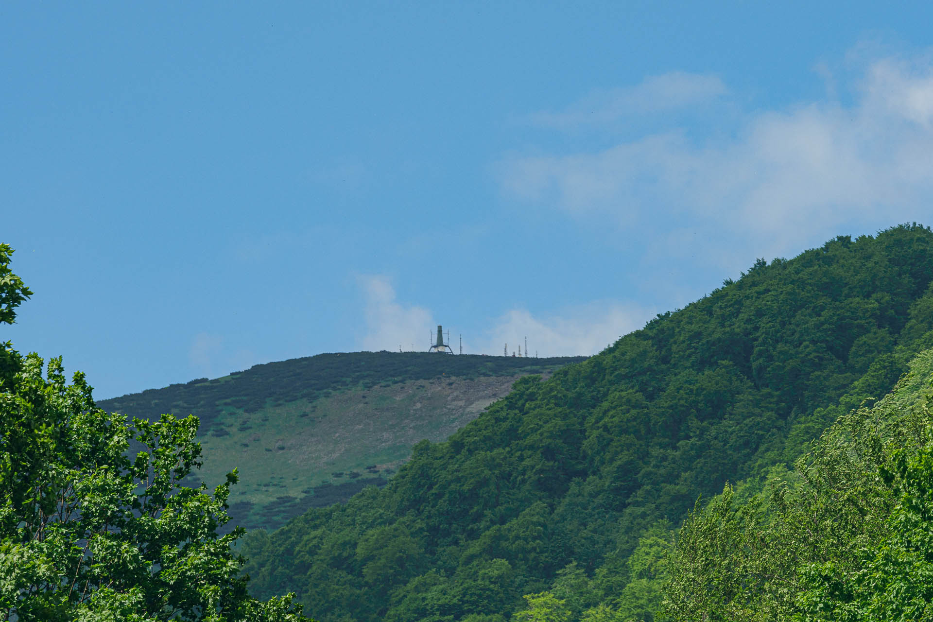 Z Vyšnej Revúcej cez Krížnu a Ostredok na Salaš pod Suchým vrchom (Veľká Fatra)