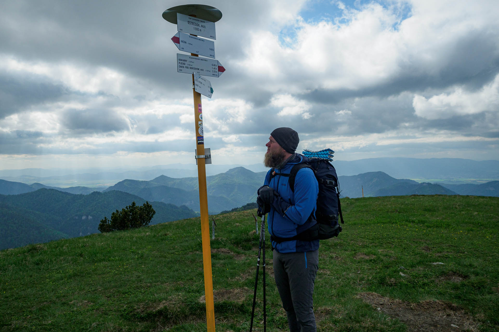 Z Vyšnej Revúcej cez Krížnu a Ostredok na Salaš pod Suchým vrchom (Veľká Fatra)