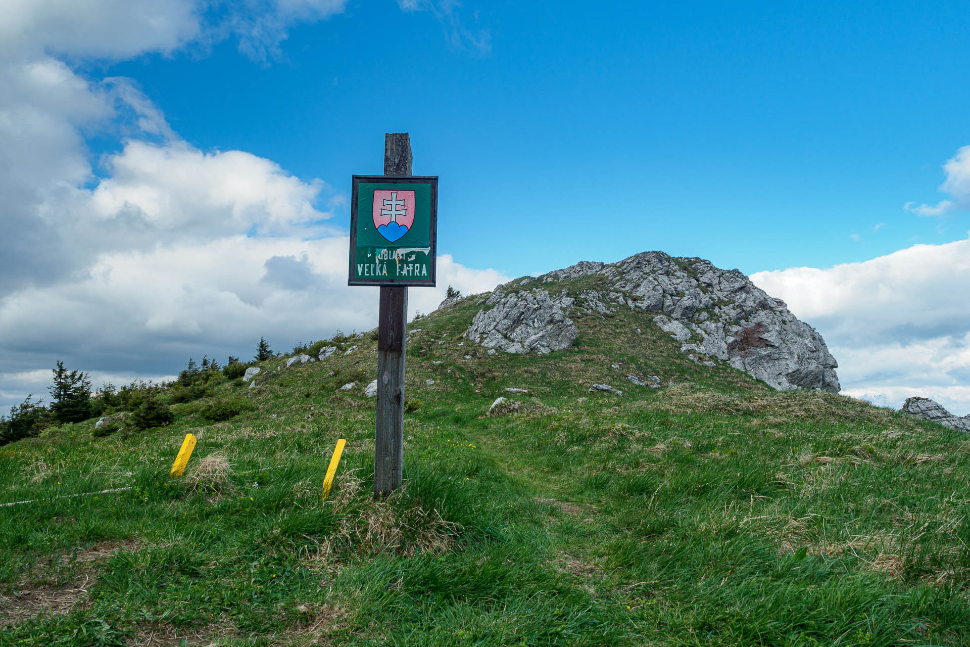 Z Vyšnej Revúcej cez Krížnu a Ostredok na Salaš pod Suchým vrchom (Veľká Fatra)