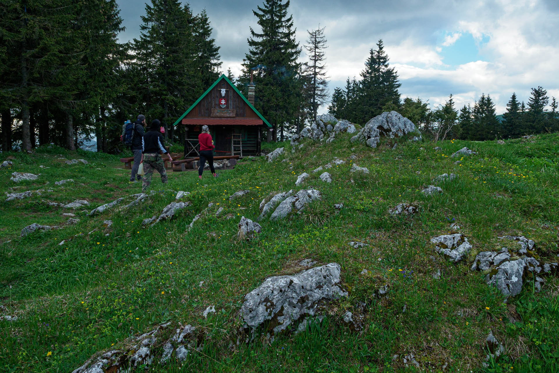 Z Vyšnej Revúcej cez Krížnu a Ostredok na Salaš pod Suchým vrchom (Veľká Fatra)