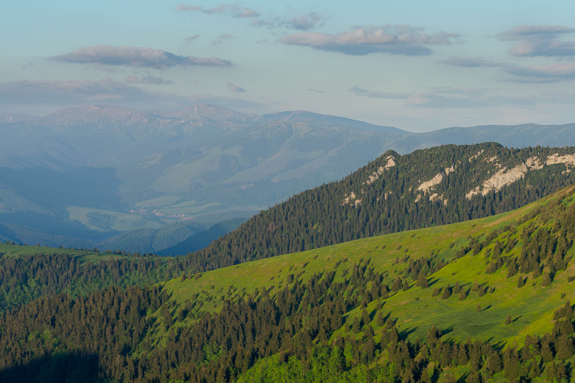 Zo Salaša pod Suchým vrchom cez Ploskú na Borišov (Veľká Fatra)