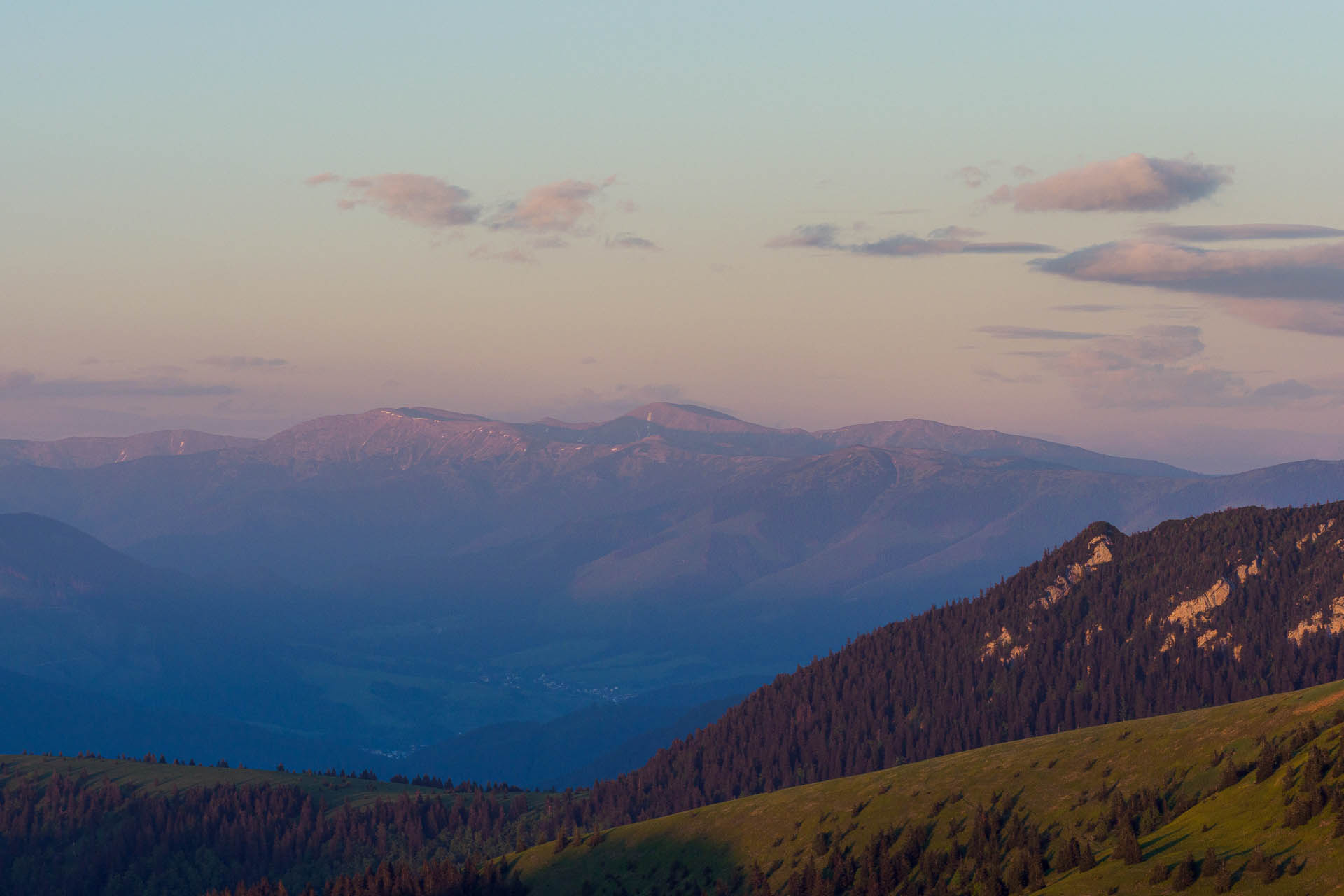 Zo Salaša pod Suchým vrchom cez Ploskú na Borišov (Veľká Fatra)